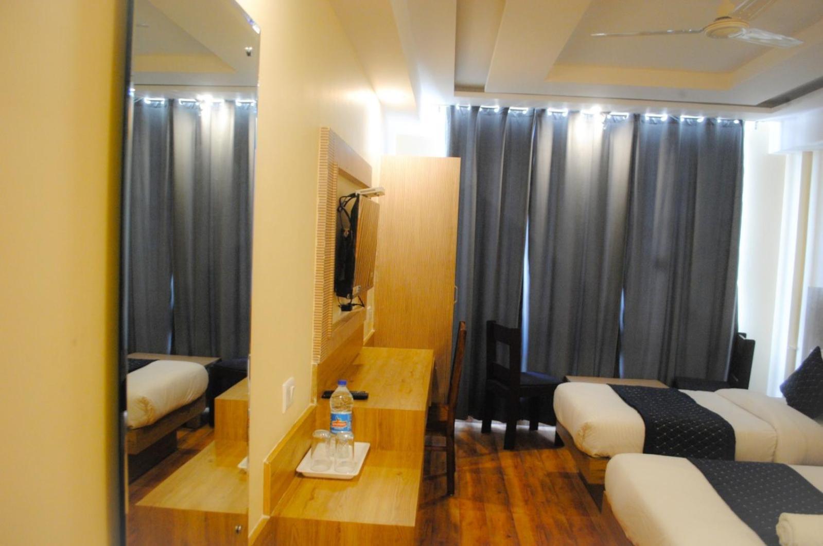 The Fragrance Hotel คาตรา ภายนอก รูปภาพ